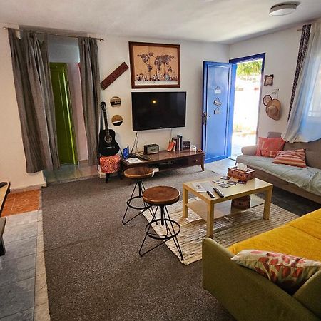 Хостел Mango Haus Акаба Екстер'єр фото